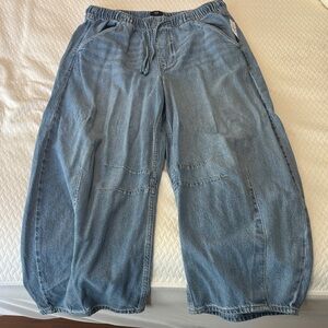 NWT GAP sweatpants jeans, mid rise horseshoe jeans